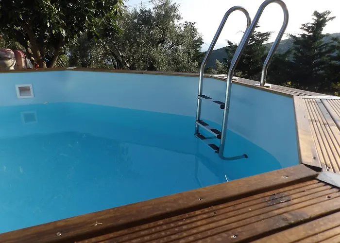 Vila Marina, βίλλα μαρίνα Miléai